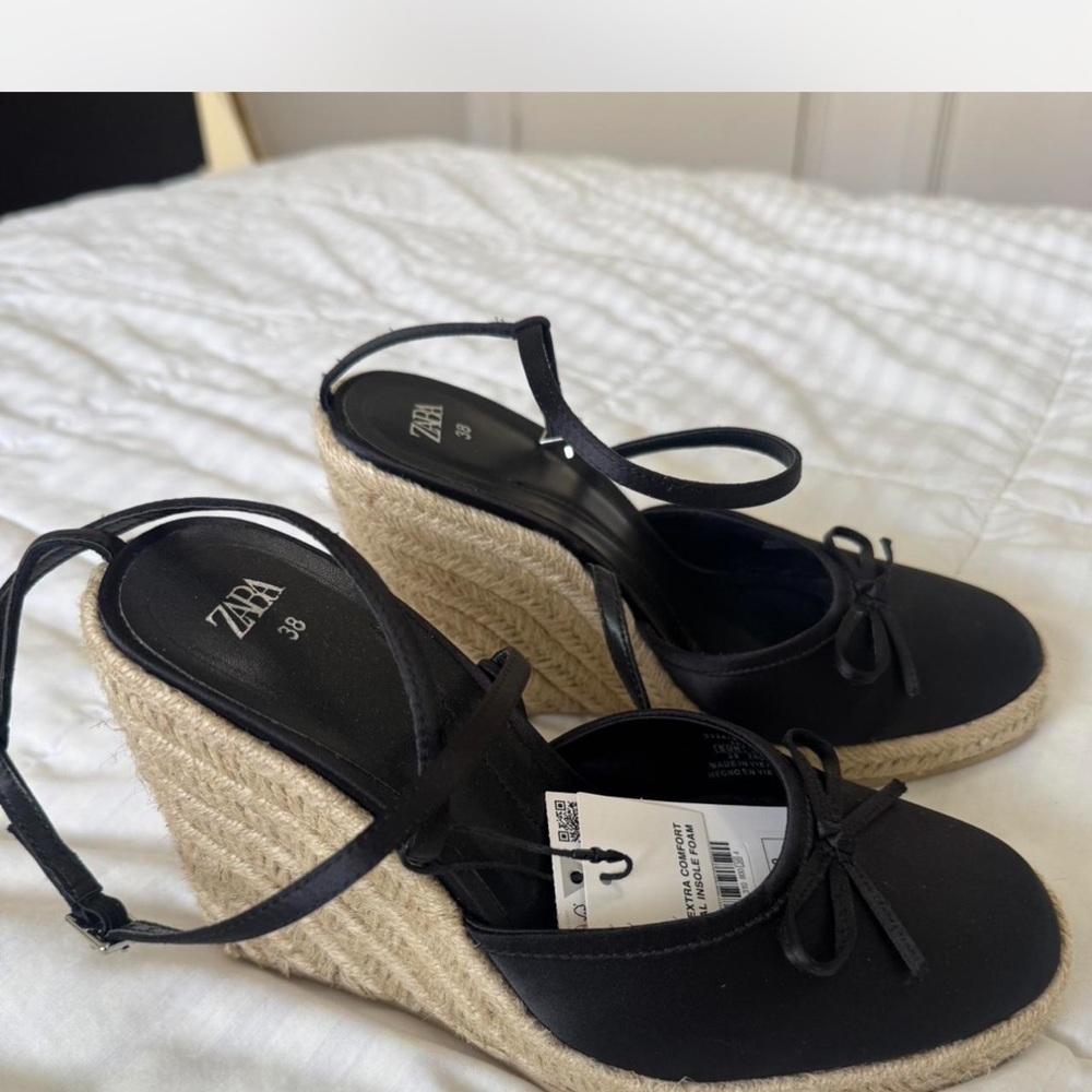 Zara Black and Tan Wedge Sandals